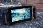 Razer Edge – A Spectacular Wndows 8 Gaming Tablet