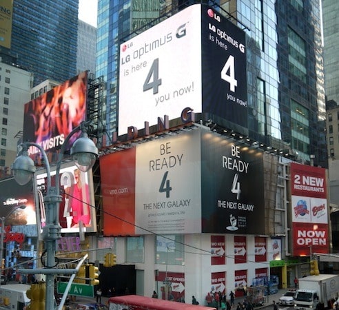 Read more about the article Samsung Gets Trolled By LG At Times Square