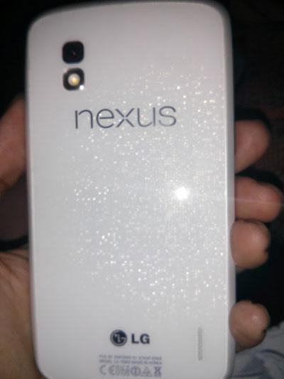 Read more about the article Purported Images Of A White Nexus 4 Spotted