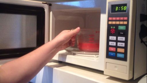 Read more about the article Developer Fits Microwave With Raspberry Pi, Adds New Functionality