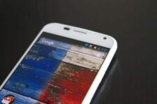 Motorola Team Defends Moto X Specs, Design