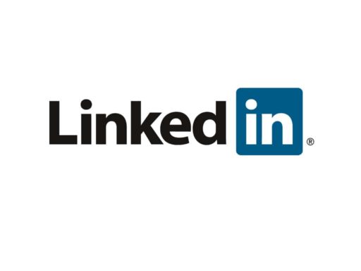 Read more about the article Customers Launch Lawsuit, Allege LinkedIn Hacks Email Addresses