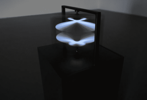 Read more about the article Artist Turns Monitor Into 3D Light Sculpture Through High-Speed Rotation