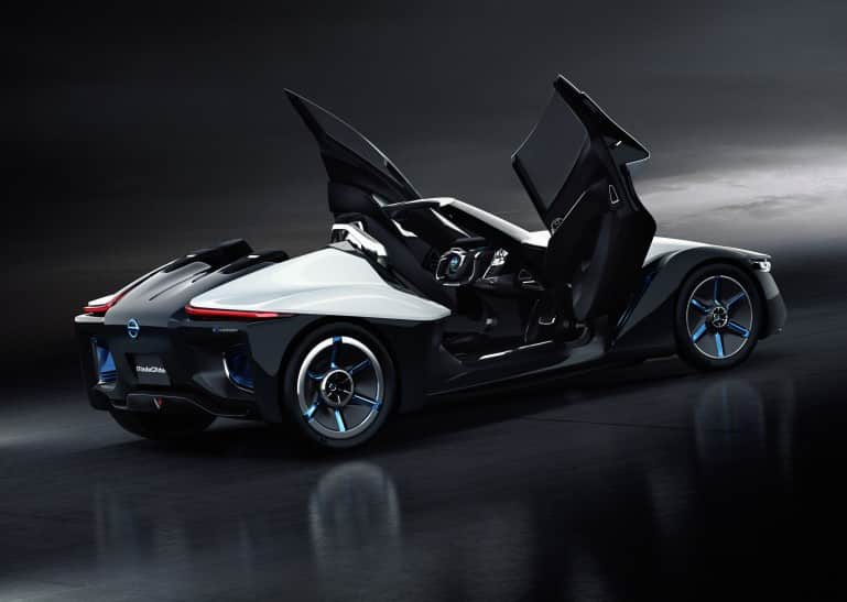 Read more about the article Nissan Brings Its Conceptual Revolutionary Trapezoidal BladeGlider Car