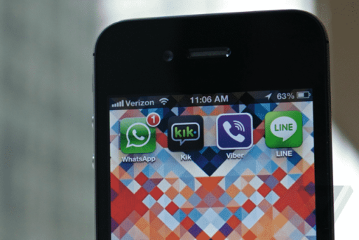 Read more about the article Messaging Apps Chip Away At Facebook’s User Base