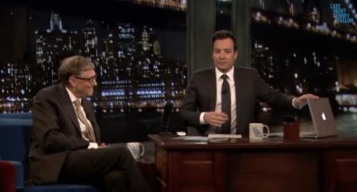 Read more about the article Jimmy Fallon Hides MacBook During Bill Gates Interview