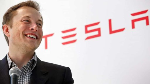 Read more about the article Elon Musk Confirms Talks With Apple, Deems An Acquisition Unlikely