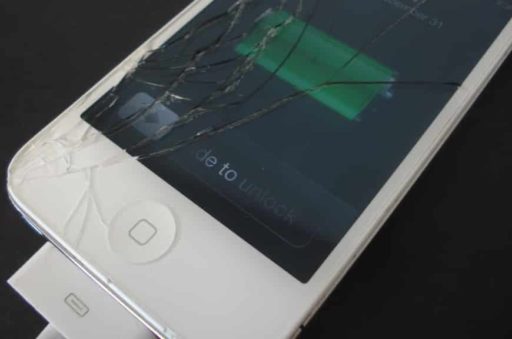 Read more about the article Teen Burned As iPhone Explodes And Catches Fire In Her Pocket