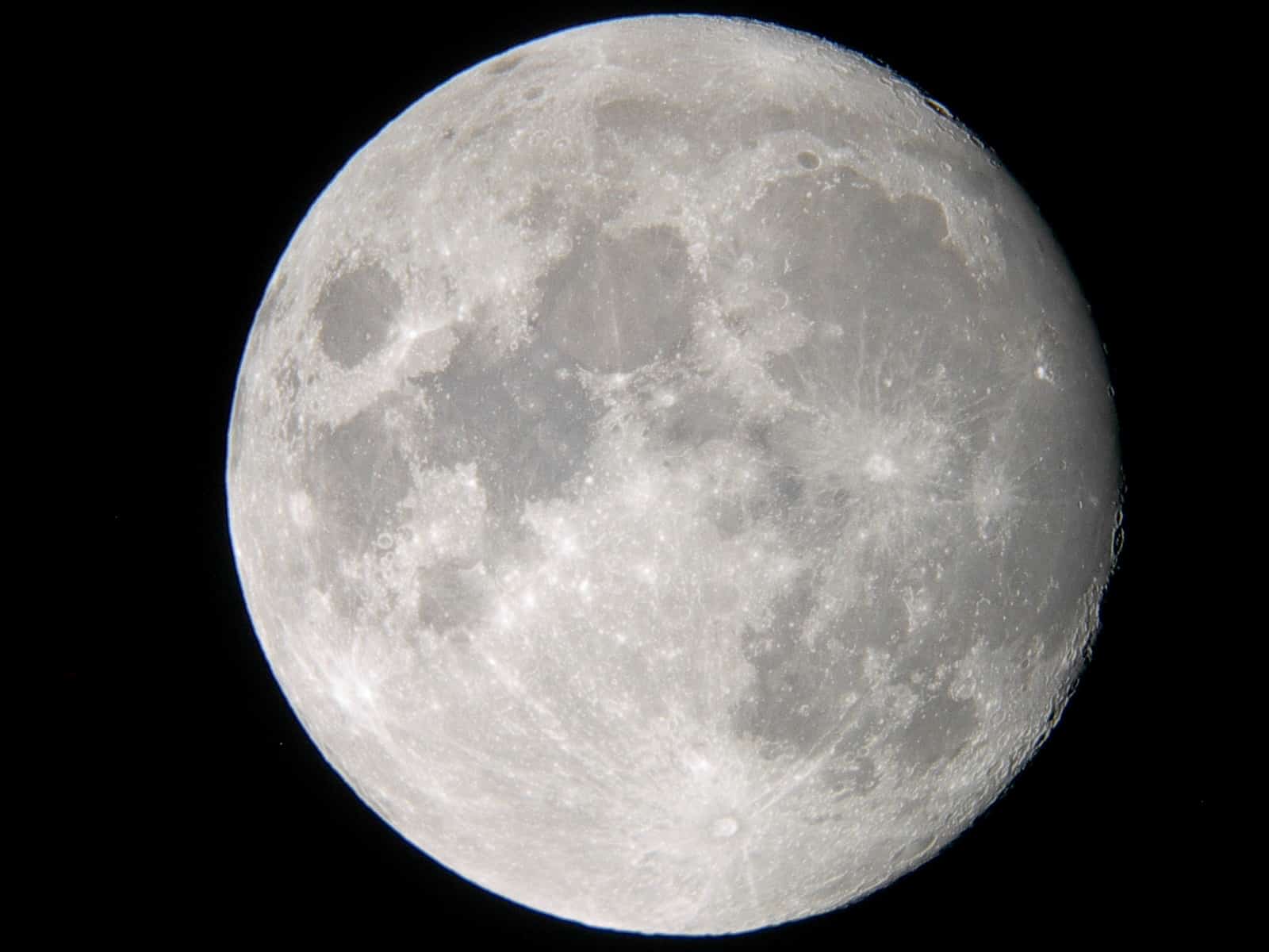 Read more about the article Russia Is Gearing Up For A Permanent Moon Base