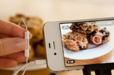 [Tutorial] How To Use iPhone’s Headset To Take Photos From Far