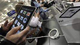 Rogers is in fire for iPad plans.