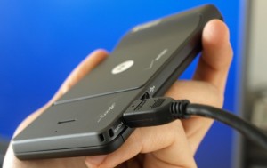 Read more about the article Verizon Motorola Droid X HDMI-out Video Demo